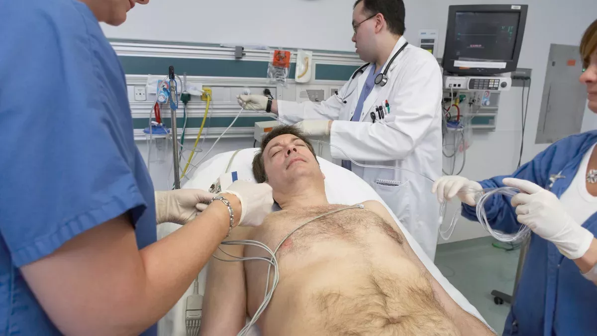 Mann ist 2 Minuten lang klinisch tot und erzählt dann, was er wahrgenommen hat