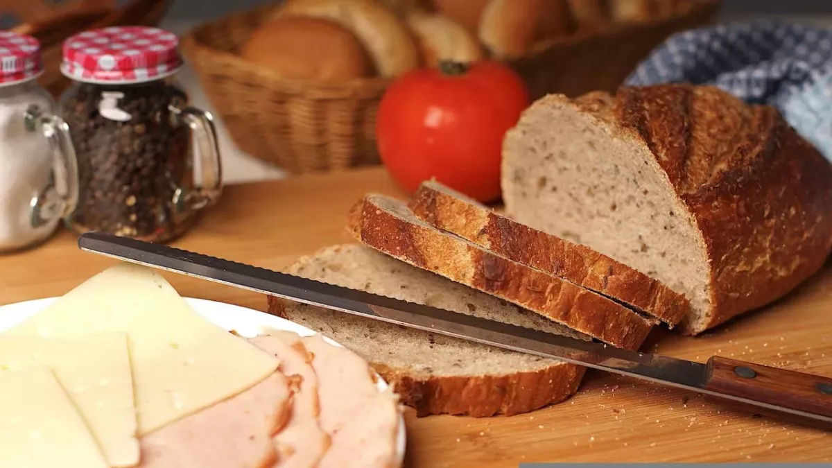 geschnittenes Brot, Aufbewahrung, Schimmel, haltbar