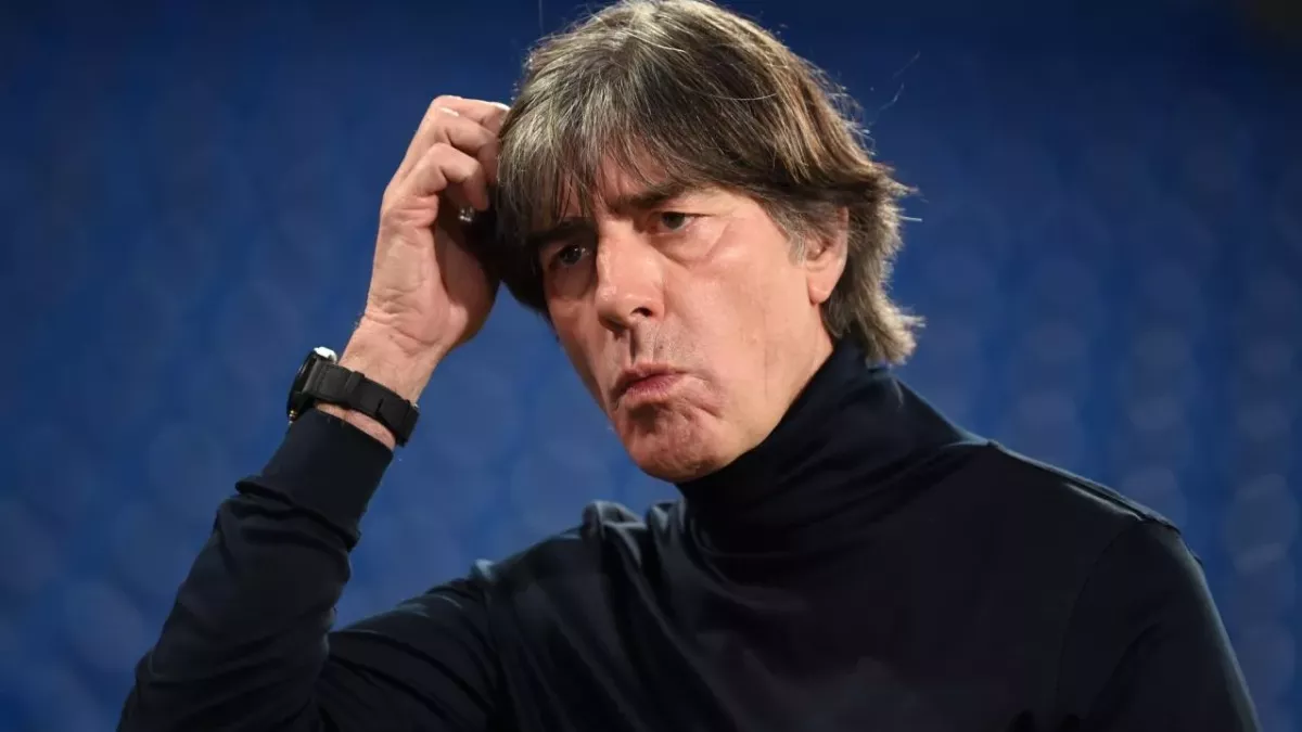Wird Jogi Löw nun doch rausgeworfen?