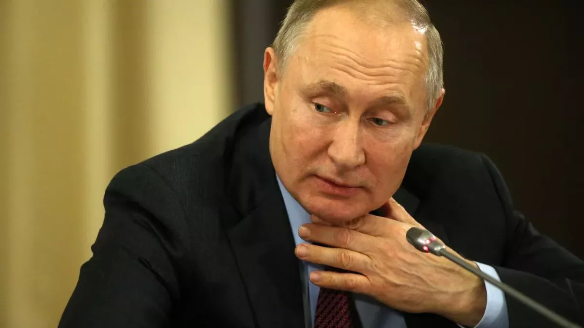 Die Lebensgefährtin von Wladimir Putin drängt ihn offenbar zum Rückzug
