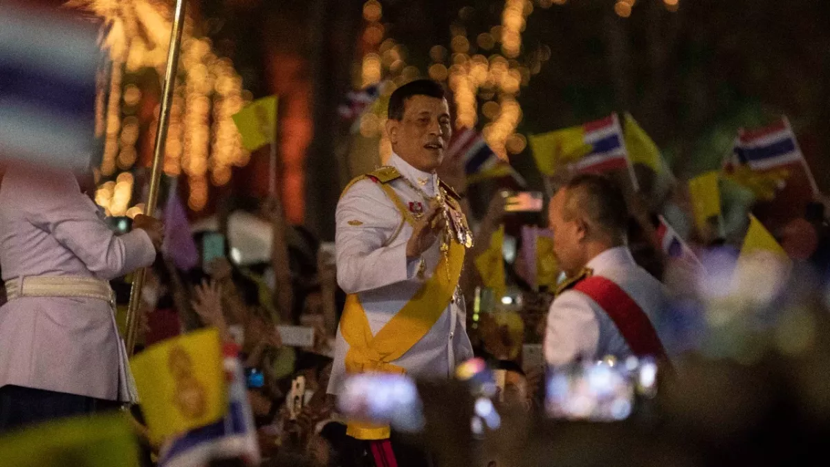 König von Thailand bringt Zweitfrau wieder hinter Gitter: Der Grund überrascht