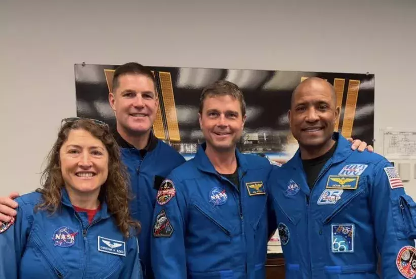 „Es ist ein heller Punkt auf dem Mond“ – Artemis II Crew mit bewegender Widmung für Carroll