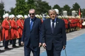 „Trumps Demenz ist außer Kontrolle“ – Führt Erdogan den US-Präsidenten wirklich?