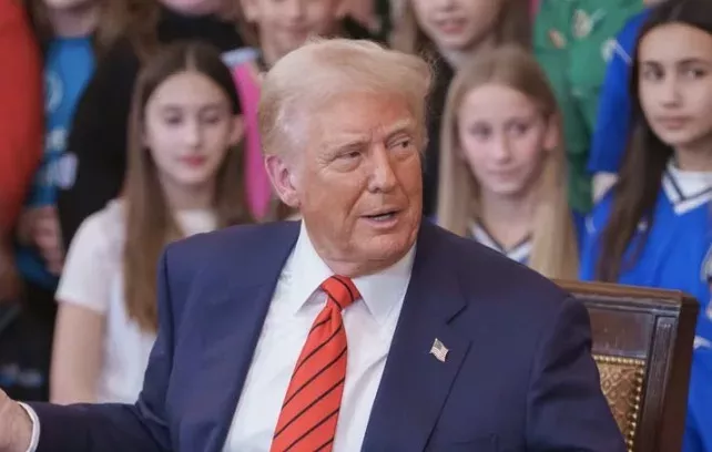 Verkauft Trump jetzt auch noch Benzin?