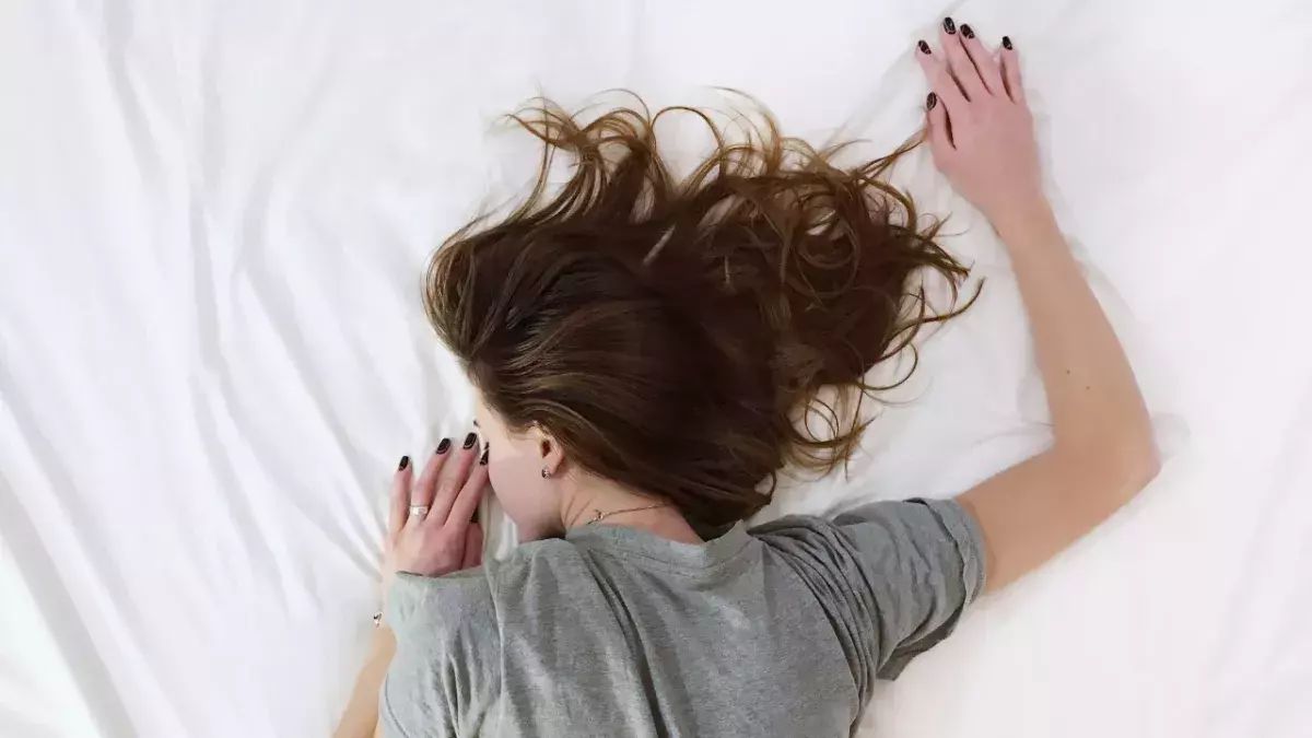 Müdigkeit zählt zu einem Symptom von Long Covid