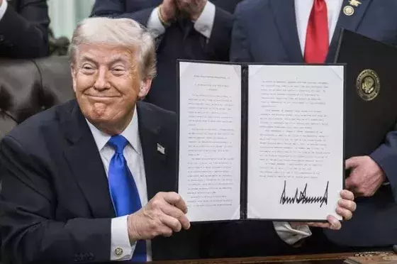 Trump kündigt höhere Zölle auf Autos aus der EU an - Angst vor Handelskrieg