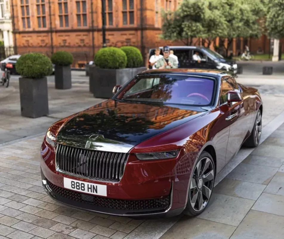 „Das teuerste Auto der Welt“: Luxus kennt keine Grenzen im Millionenbereich