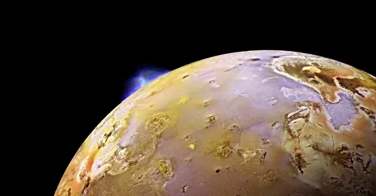Loki, der größte Vulkan auf dem Jupitermond Io, kurz vor dem Ausbruch