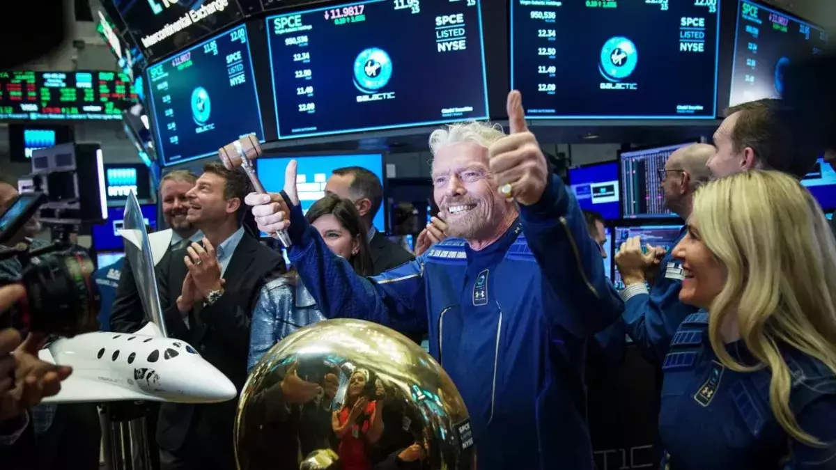 Richard Branson will noch vor Jeff Bezos ins All fliegen
