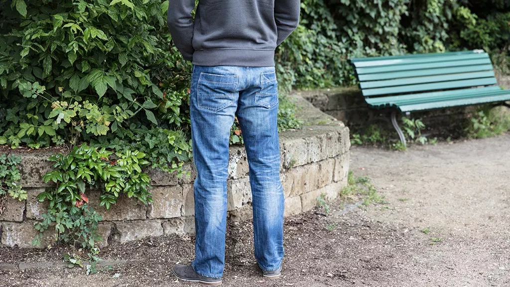 "Uritrottoir": So ist Wildpinkeln in der Stadt ganz legal!