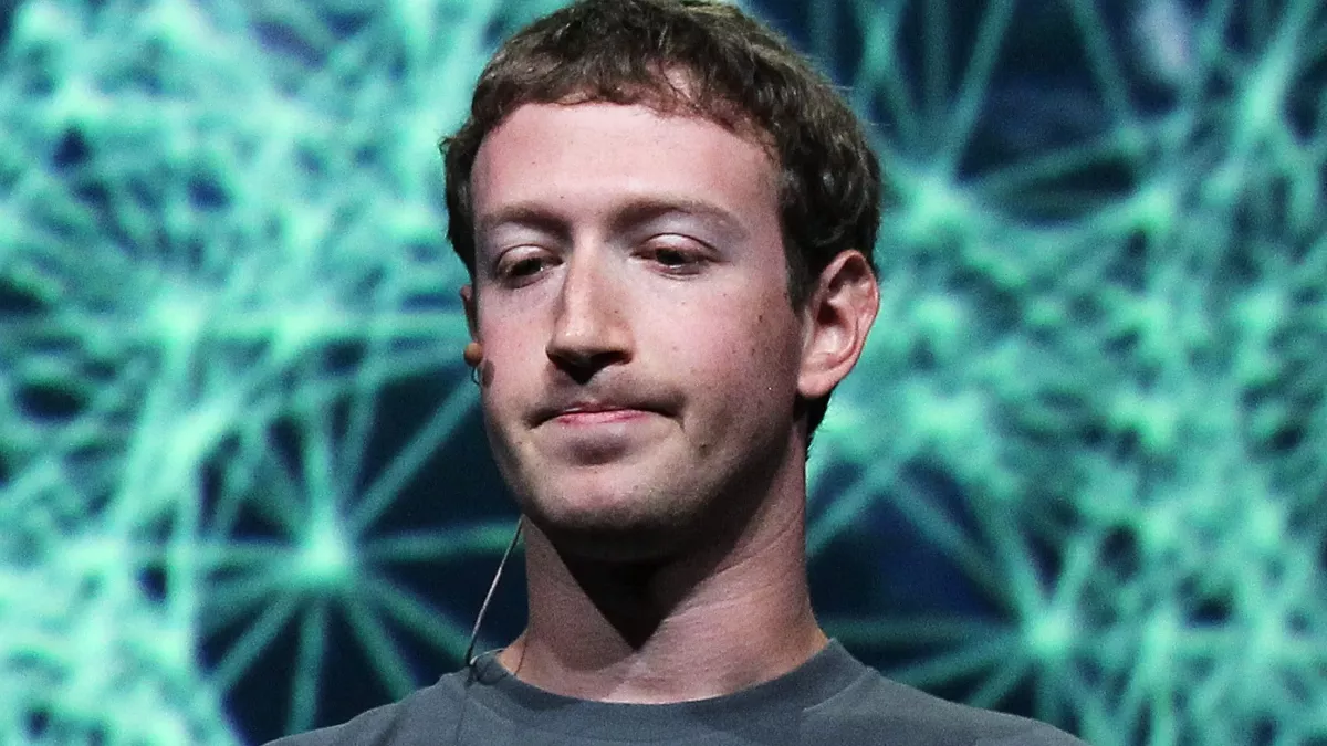 Facebook kann seit 2016 das Mikro eures Smartphones aktivieren, ohne dass ihr es merkt