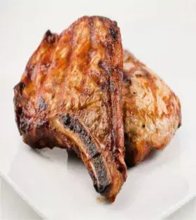 7: Schweinekotelett enthält alle B Vitamine und ist leicht zuzubereiten : 25g Proteine auf 100g.