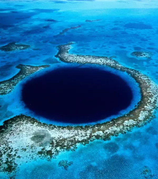 Das blaue Loch von Belize