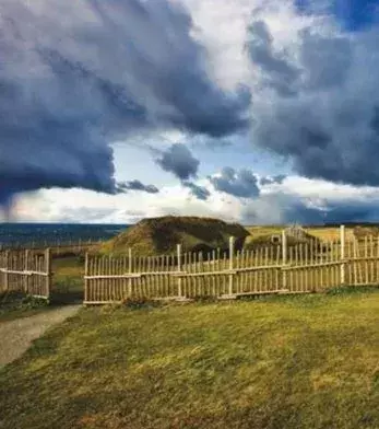 Die L'Anse aux Meadows in Kanada könnte eine alte, mehr als 1000 Jahre alte Wikingersiedlung sein