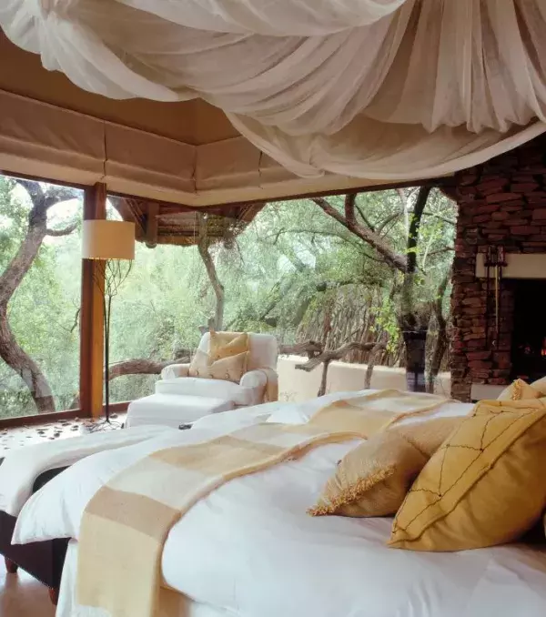 Eine luxuriöse Suite des Makanyane Safari Lodge Hotels
