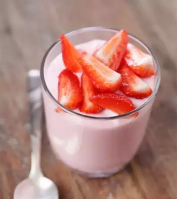 Jogurt: enthält alle Vorteile der Milch
