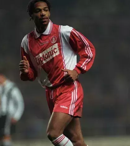 Thierry Henry hat ebenso mit 20 noch kein Tor bei einem Champions League-Spiel getroffen. In seiner Karriere ist er letztendlich auf 50 Tore gekommen.