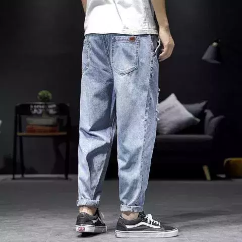 Die richtige Jeans: Die Loose-Fit-Jeans (oder Baggy)