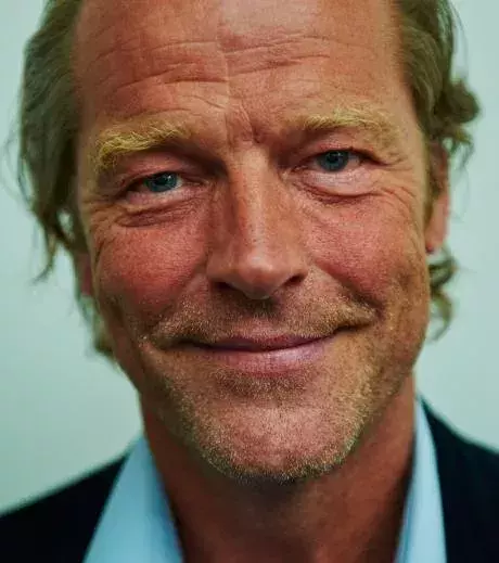 Iain Glen (Jorah Mormont): 1m85