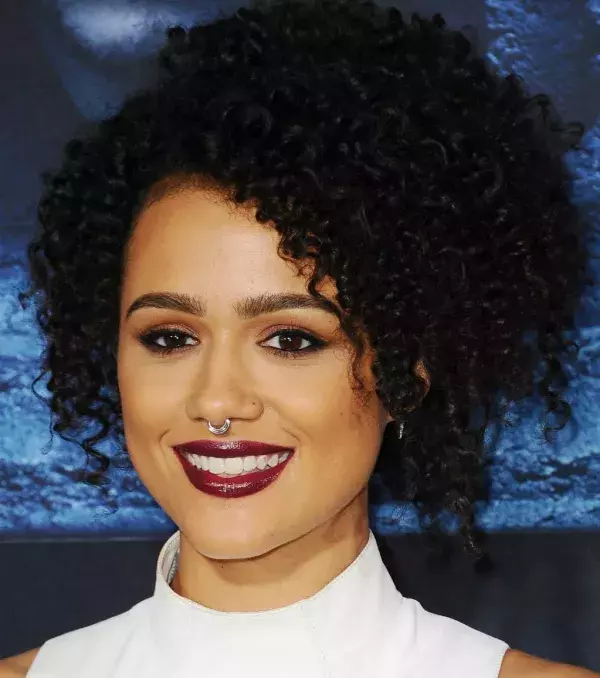 Nathalie Emmanuel (Missandei): 1m70