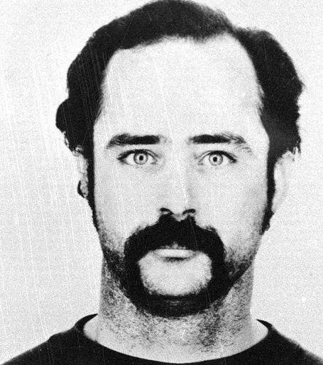 Robert Alton Harris, verantwortlich für Morde, Entführungen und Diebstähle. „Egal, ob man der Idiot, der Kluge, der Betler, reich oder arm ist, vor dem Tode sind wir alle gleich.“