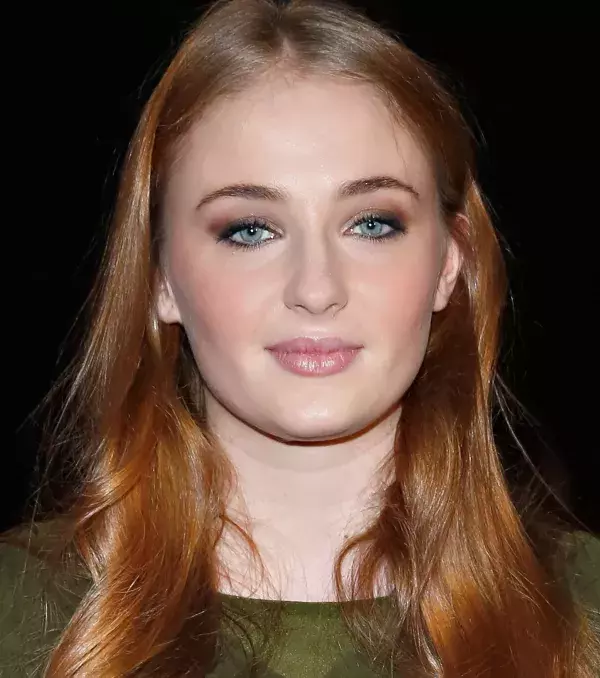 Sophie Turner (Sansa Stark): 1m75
