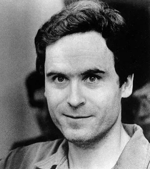 Ted Bundy entführte, vergewaltigte und tötete mehr als 30 Frauen. „Ich möchte, dass ihr meiner Familie und meinen Freunden sagt, dass ich sie liebe.“