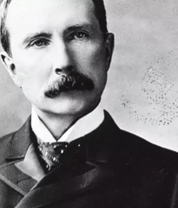 6 -John D. Rockefeller: Der 1839 als Sohn eines Verkäufers geborene Amerikaner wurde durch Ölgeschäfte sehr reich. Sein Vermögen wird auf 300 Milliarden Euro geschätzt